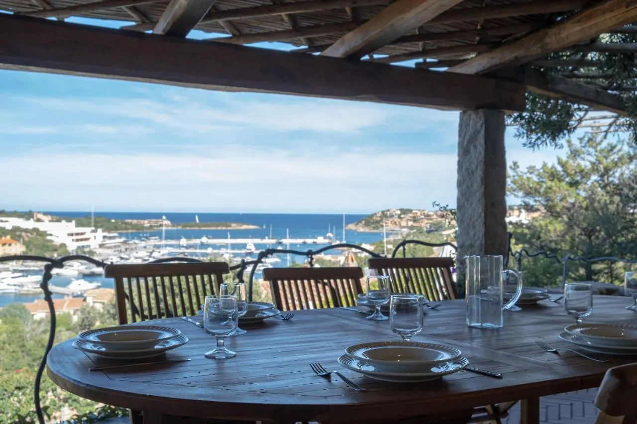 Lussuosa Villa Con Piscina Opera Dell'Arch.Couelle Porto Cervo