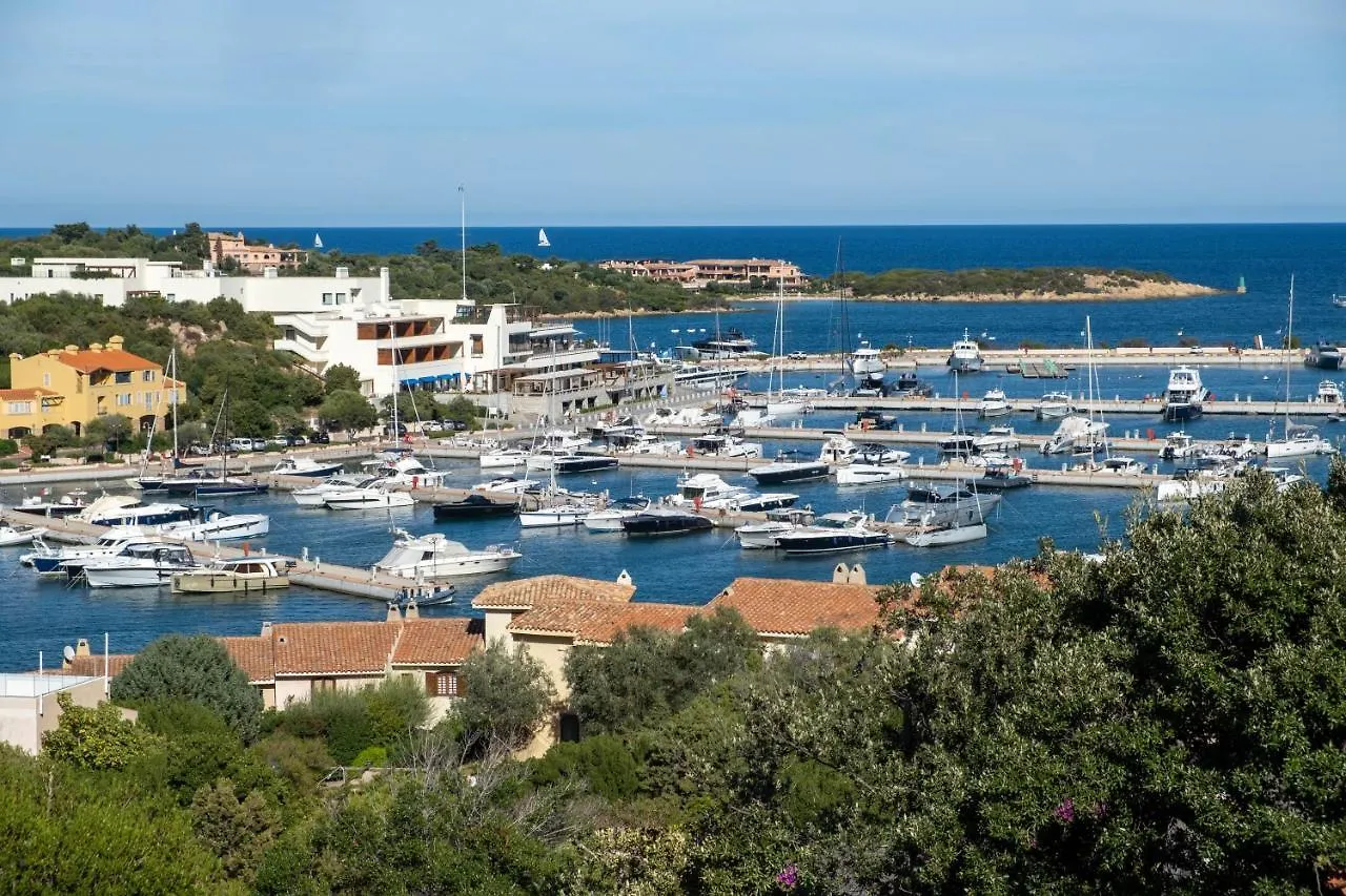 Lussuosa Villa Con Piscina Opera Dell'Arch.Couelle Porto Cervo