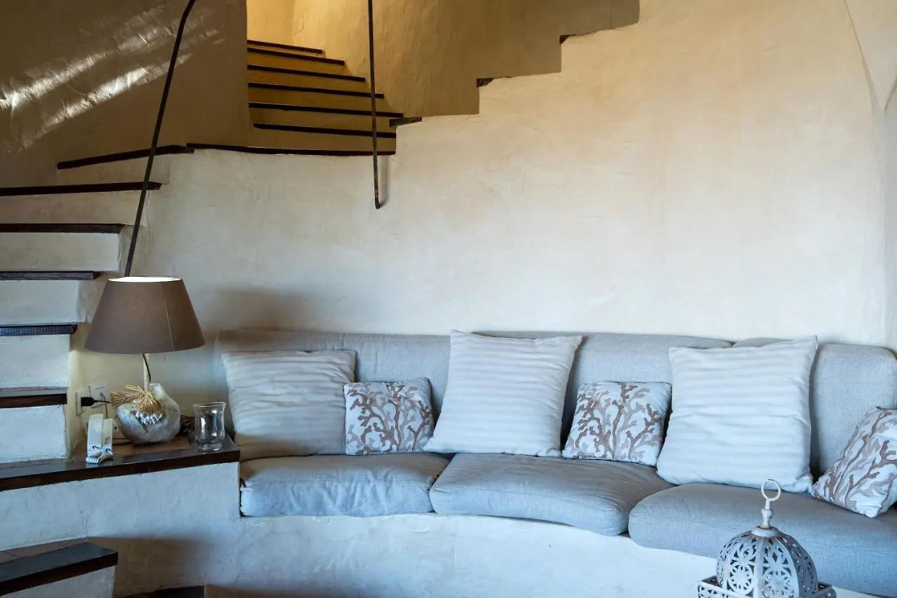 Lussuosa Villa Con Piscina Opera Dell'Arch.Couelle Porto Cervo