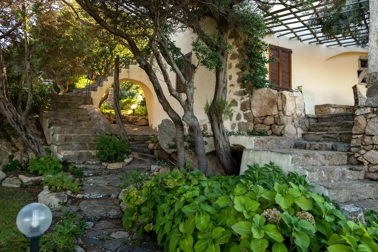 Lussuosa Villa Con Piscina Opera Dell'Arch.Couelle Porto Cervo Italy