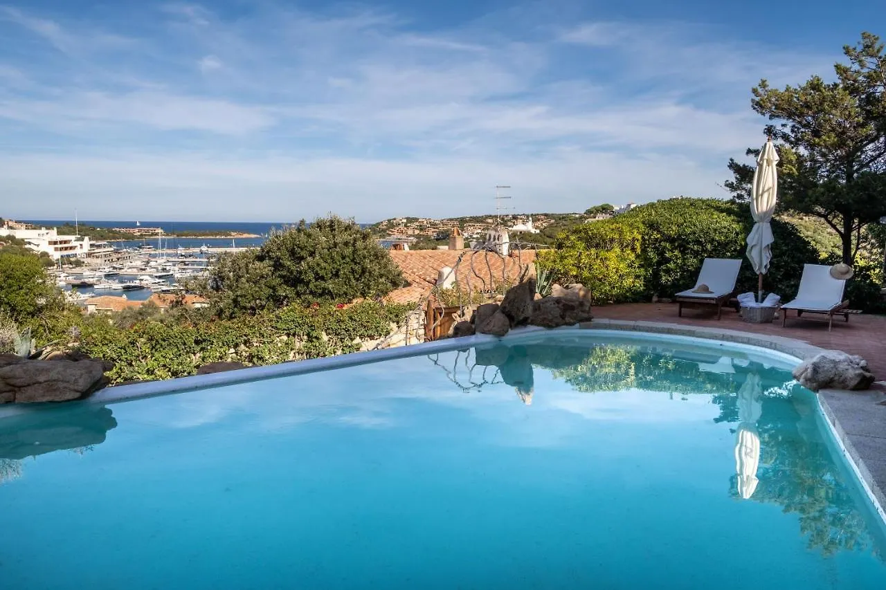 Lussuosa Villa Con Piscina Opera Dell'Arch.Couelle Porto Cervo