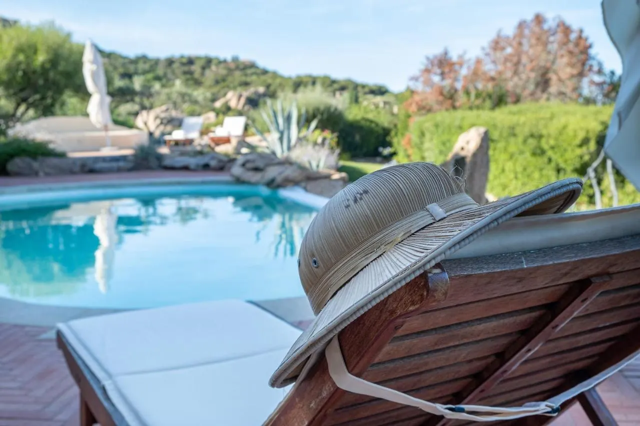 Lussuosa Villa Con Piscina Opera Dell'Arch.Couelle Porto Cervo